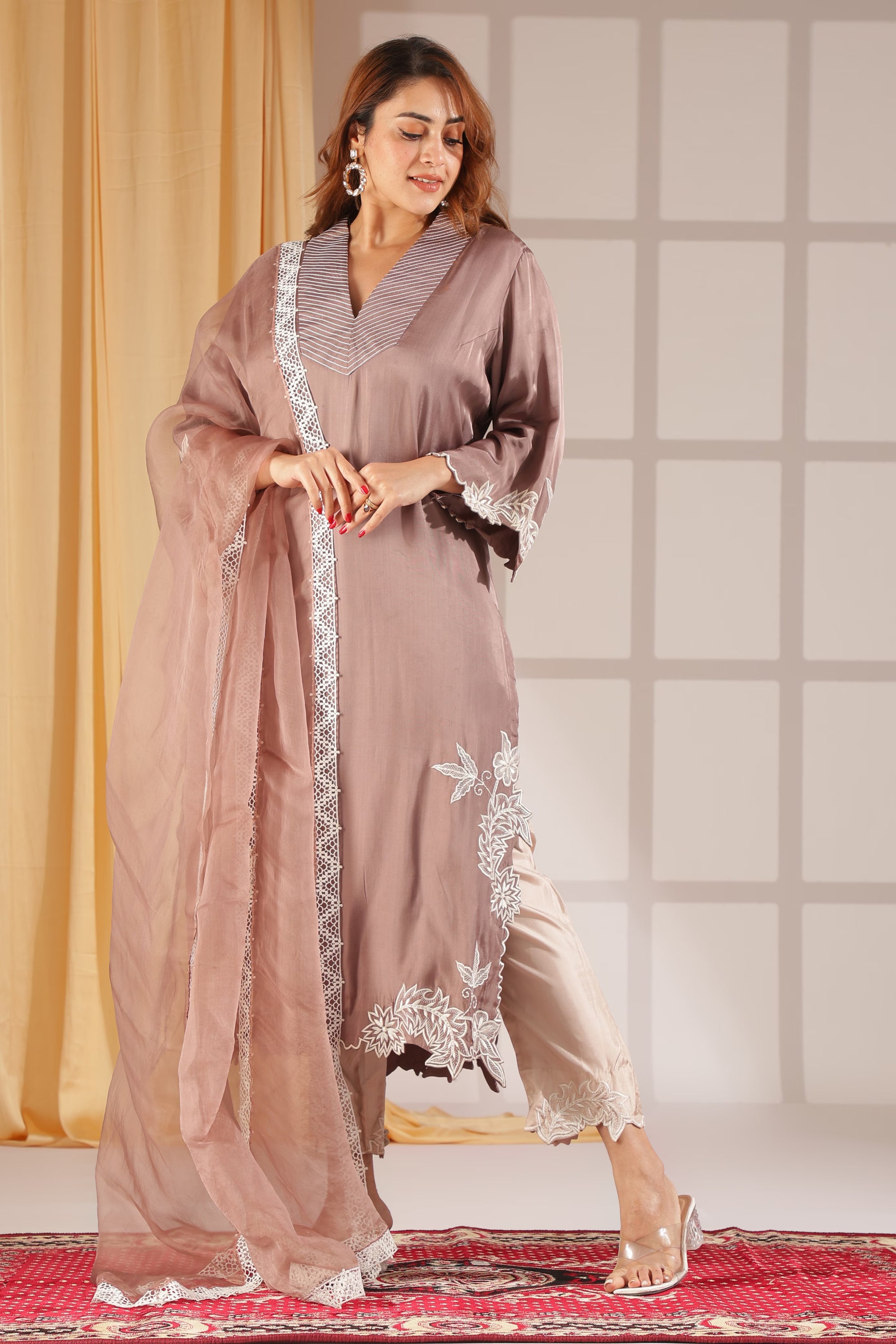 Dusky Mauve Floral Embroidered Kurta & Organza Dupatta Set