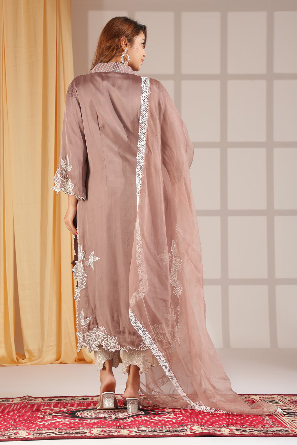 Dusky Mauve Floral Embroidered Kurta & Organza Dupatta Set