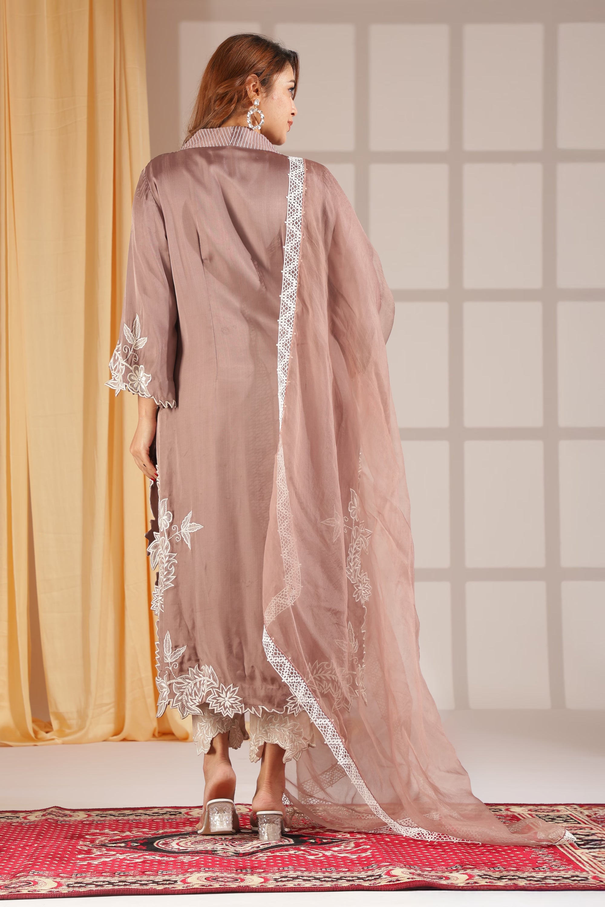 Dusky Mauve Floral Embroidered Kurta & Organza Dupatta Set